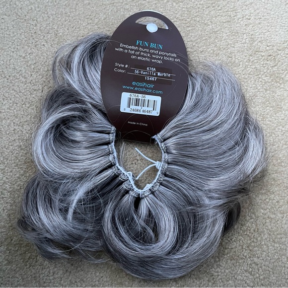 Easihair Fun Bun Color 56 Vanilla Marble Gray Ponytail Elastic Wrap - Picture 2 of 2